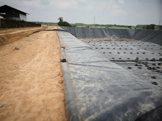 ป้องกันการรั่วไหล 2mm HDPE Geomembrane Dam Reservoir บ่อบ่อการเกษตร Agricultural